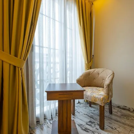 فندق ريس رويال 3*