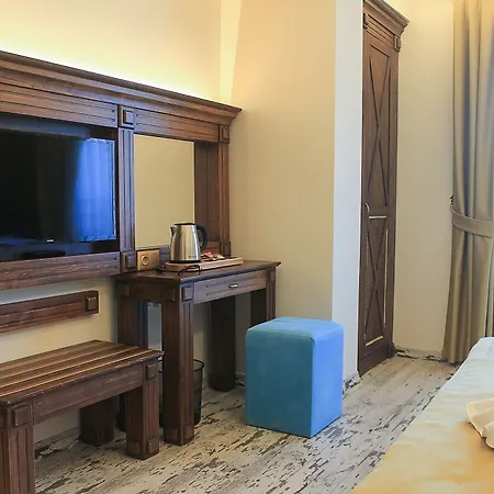 فندق ريس رويال 3*