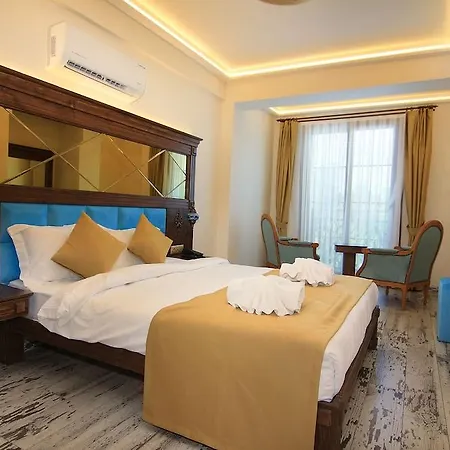 Reis Royal 3* フェティエ