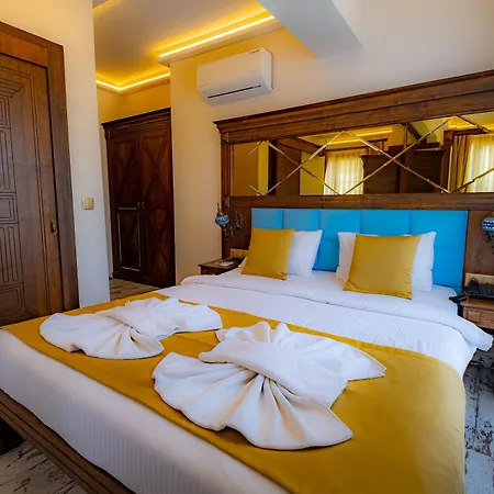 Reis Royal Hotel 3*